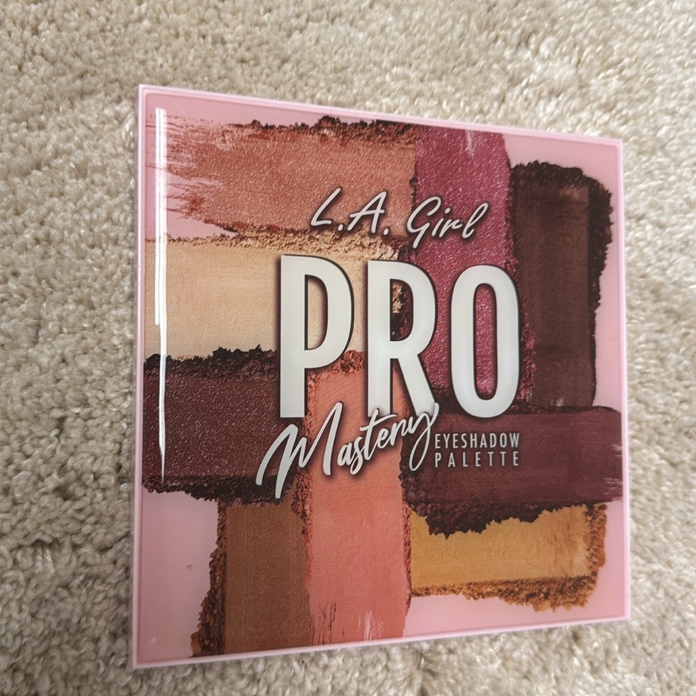NEW L.A. Girl PRO Eyeshadow Palette, Mastery - Picture 7 of 8